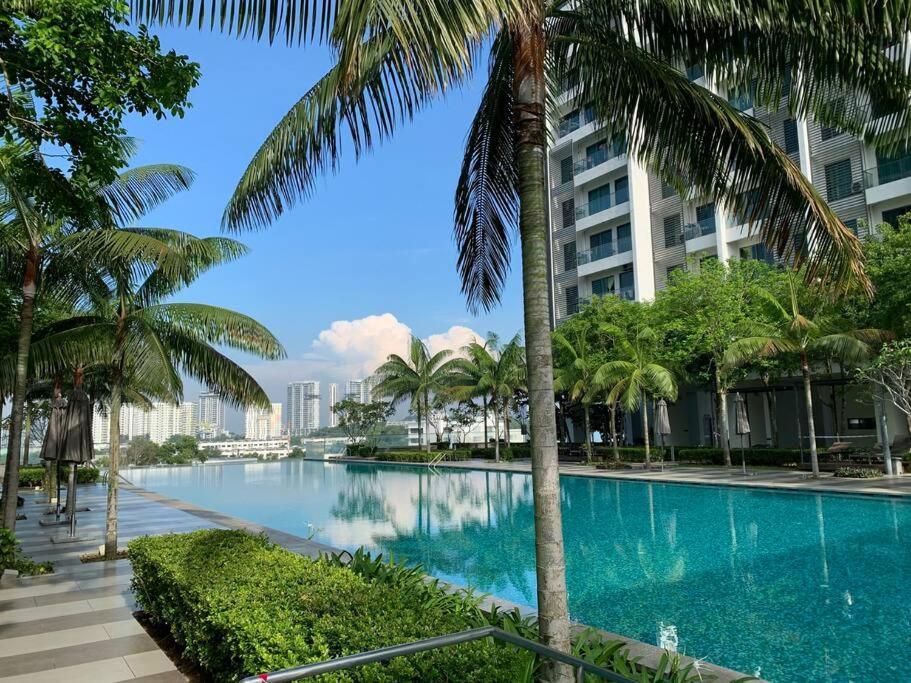 Couples Mind Relaxing Highfloor Staycation 9 Cyberjaya Exterior photo